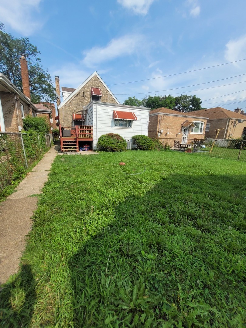 10608 South Prairie Avenue Chicago IL 60628