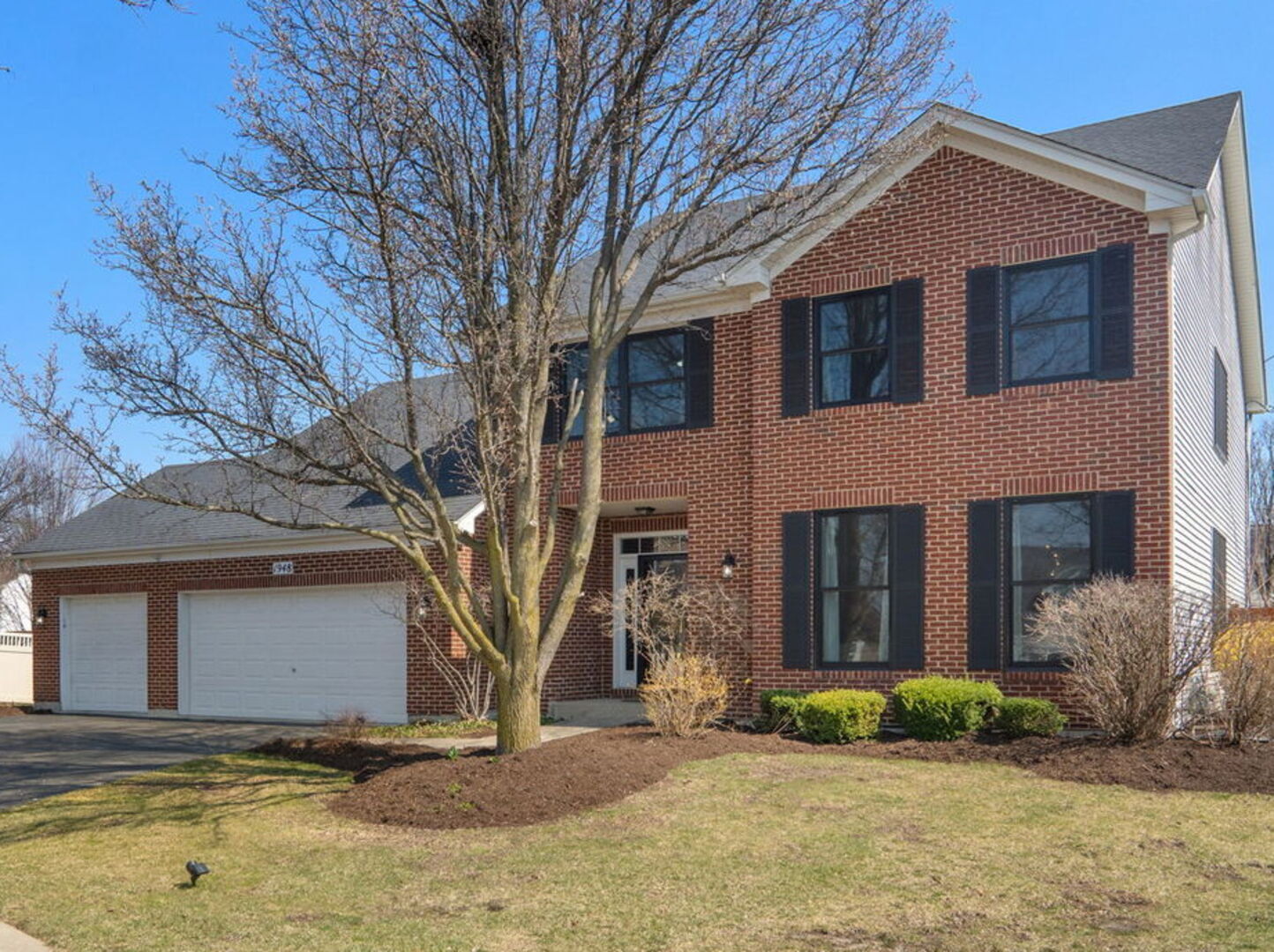 1948 Barrington Court Aurora IL 60503