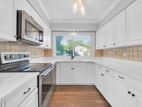 1145 North Thackeray Drive Palatine IL 60067
