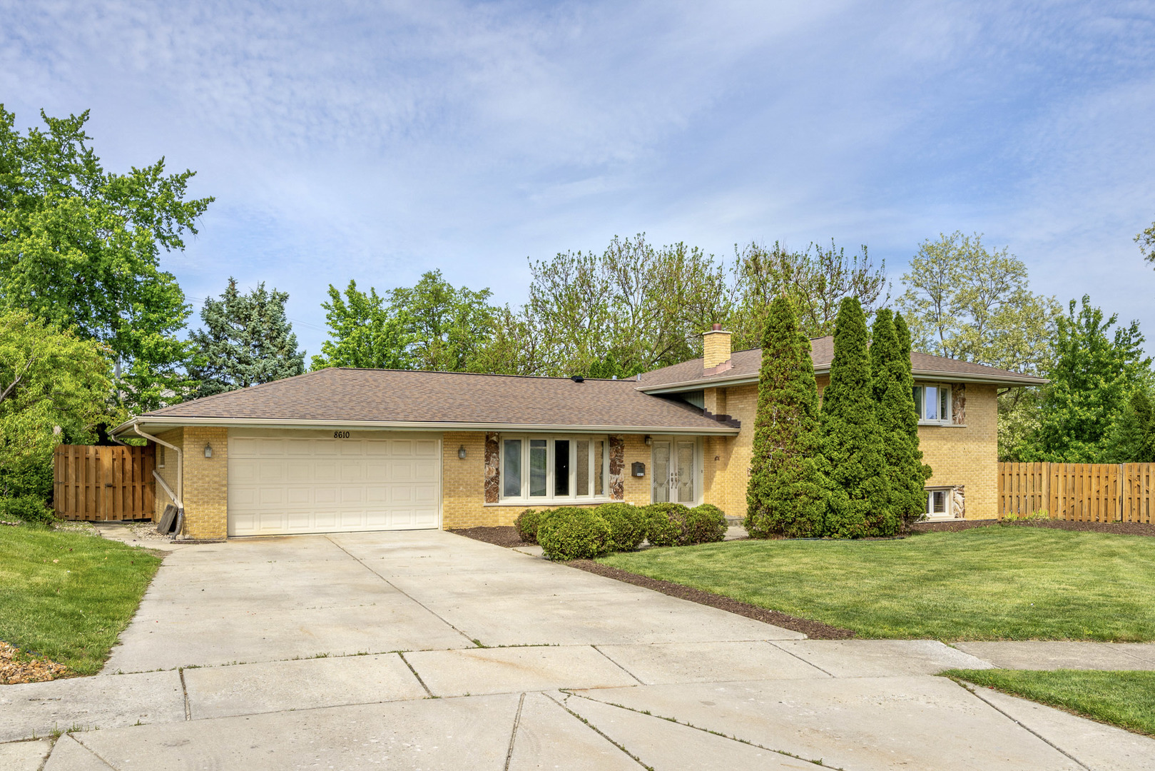 8610 Orchard Drive Hickory Hills IL 60457