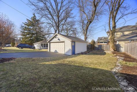 882 Hillside Avenue Glen Ellyn IL 60137