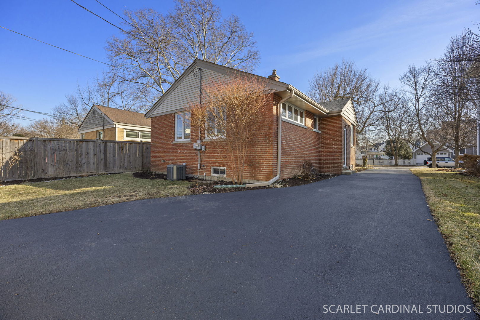 882 Hillside Avenue Glen Ellyn IL 60137