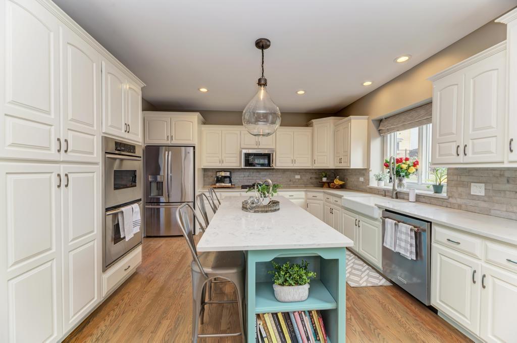 1061 Sean Circle Darien IL 60561
