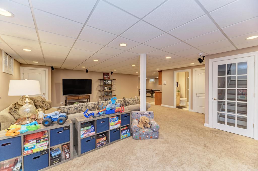 1061 Sean Circle Darien IL 60561