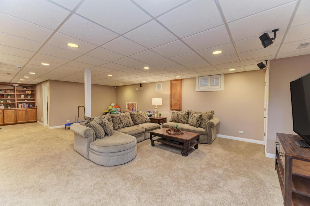 1061 Sean Circle Darien IL 60561