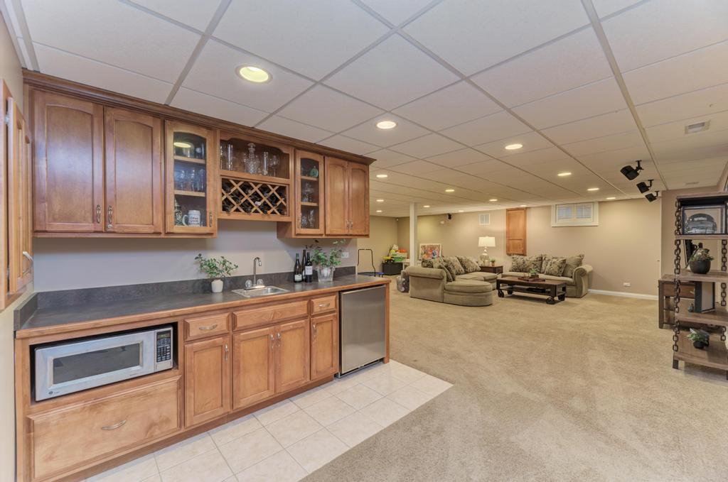 1061 Sean Circle Darien IL 60561