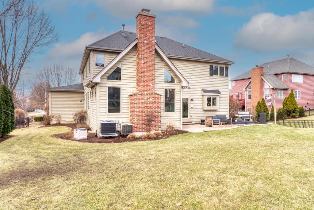 1061 Sean Circle Darien IL 60561