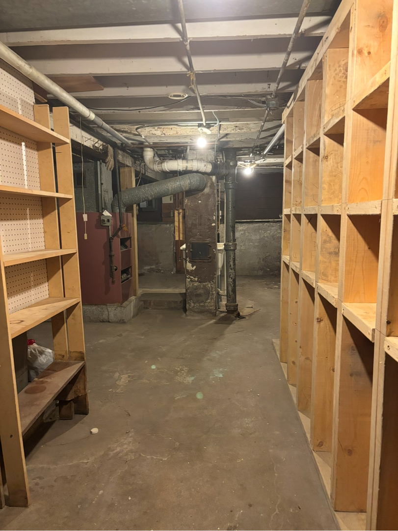 3911 North Saint Louis Avenue Chicago IL 60618