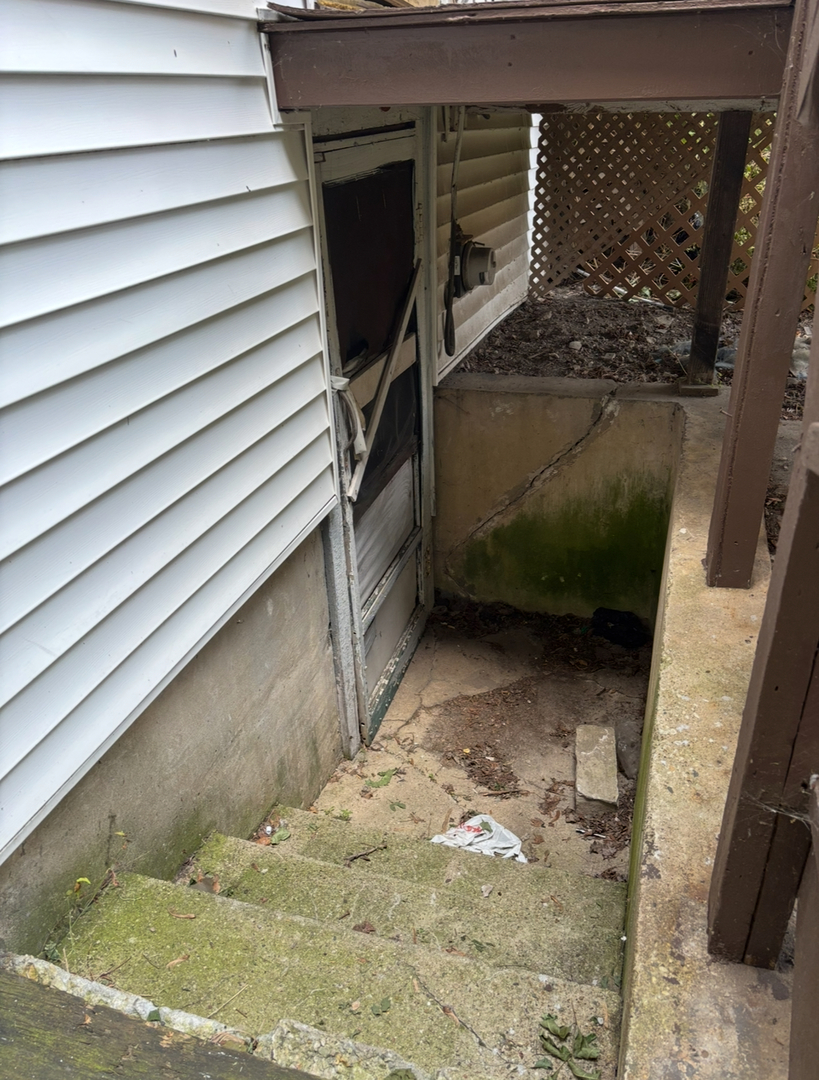 3911 North Saint Louis Avenue Chicago IL 60618