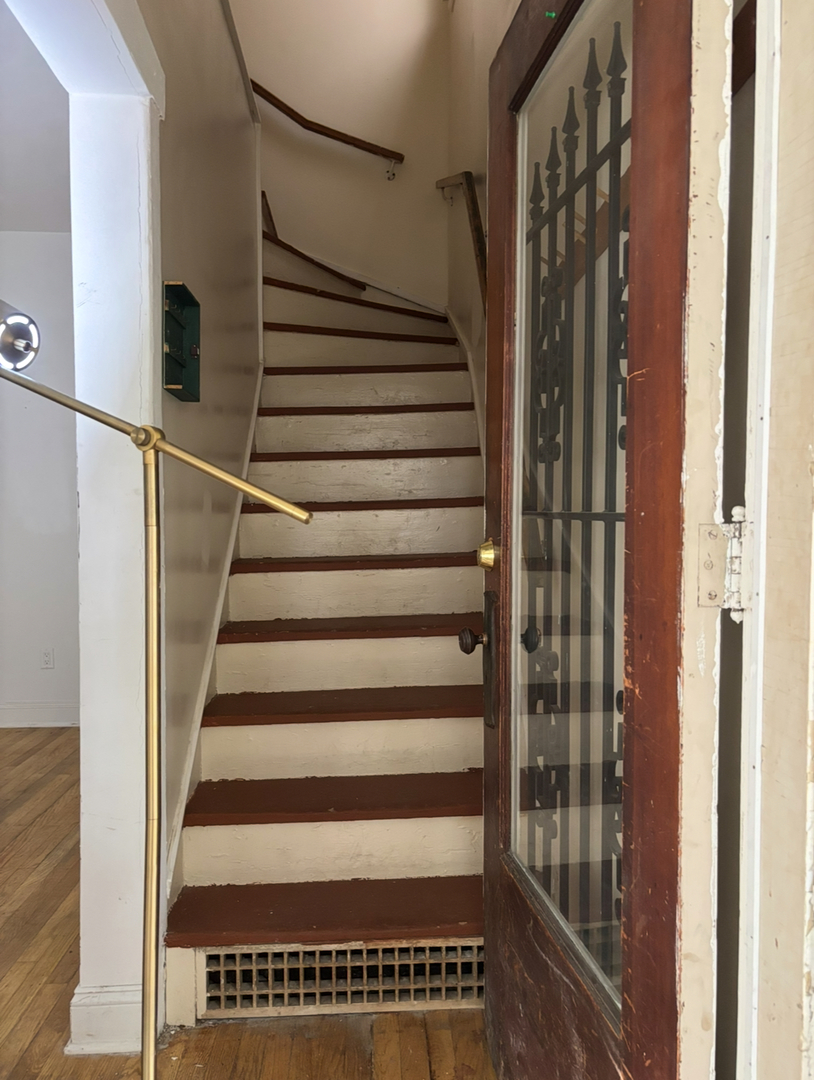 3911 North Saint Louis Avenue Chicago IL 60618