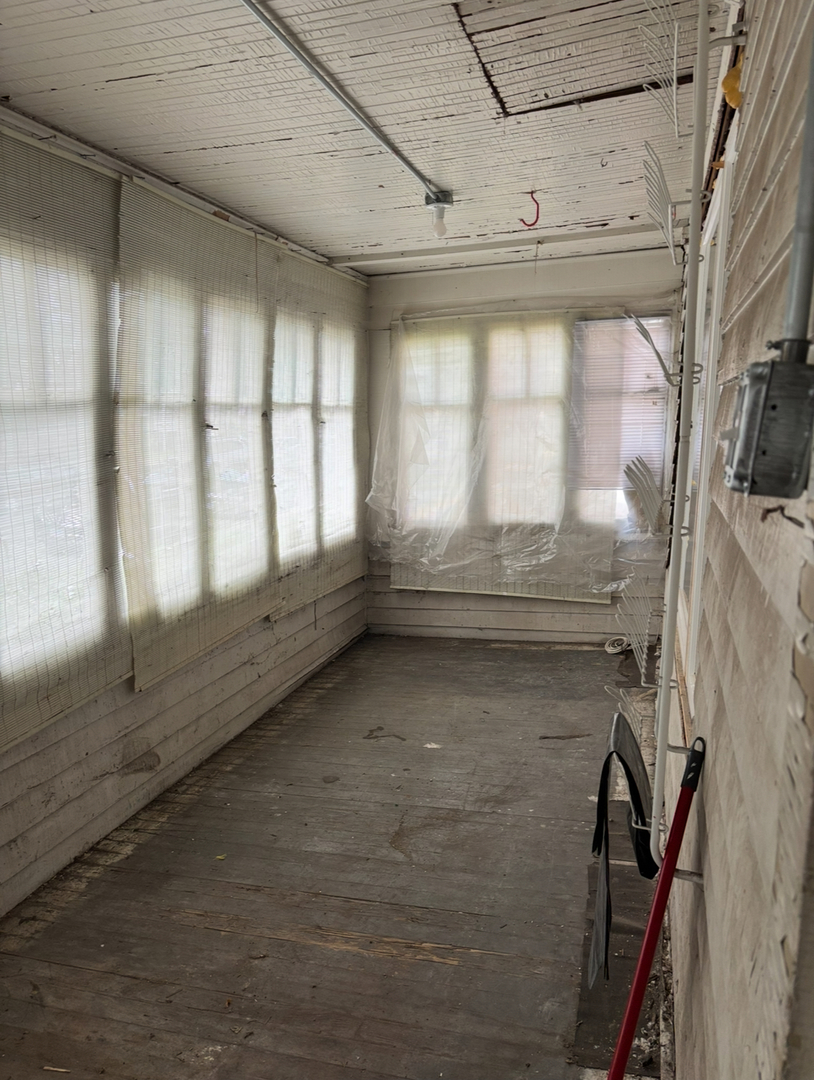 3911 North Saint Louis Avenue Chicago IL 60618