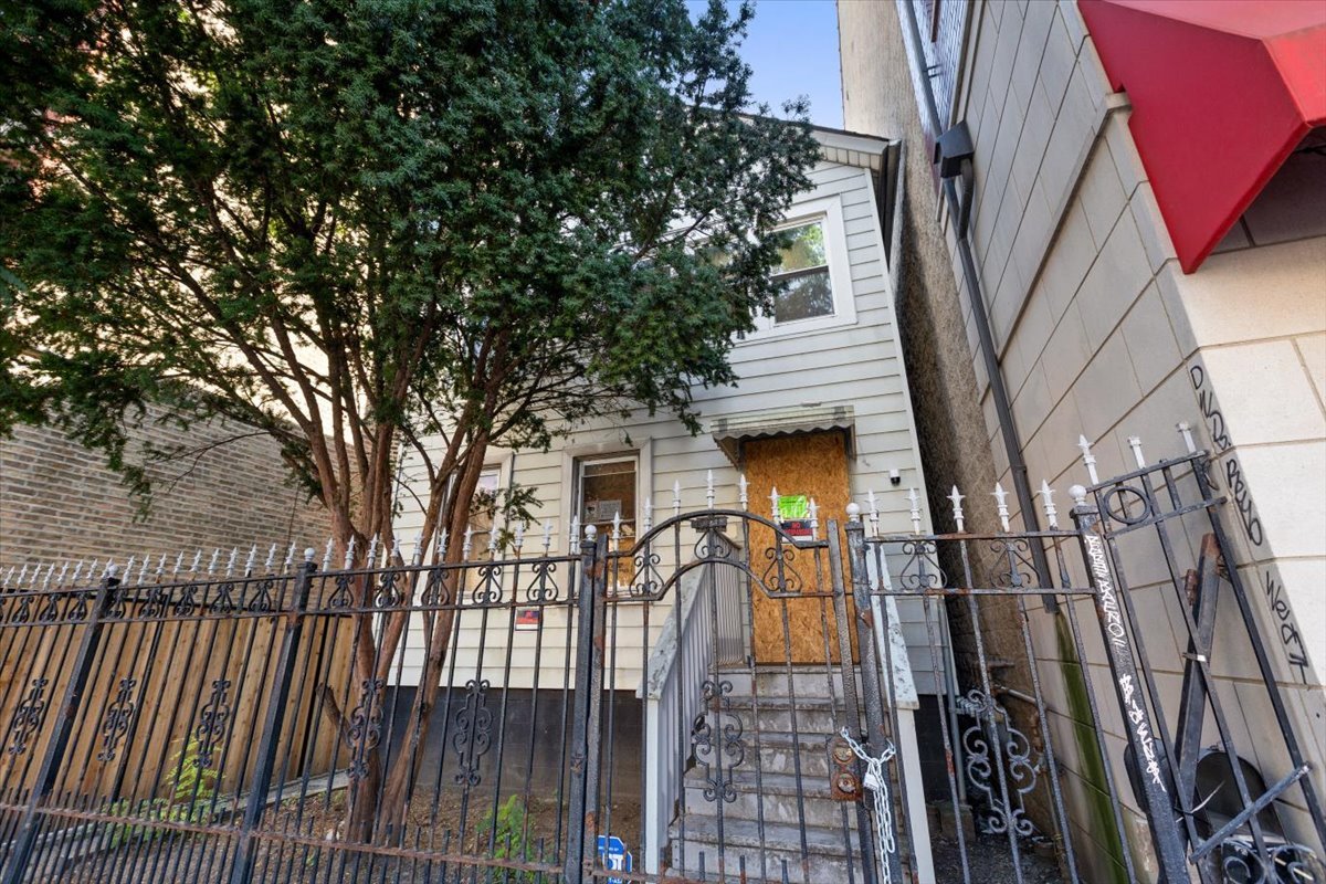 1921 West Chicago Avenue Chicago IL 60622