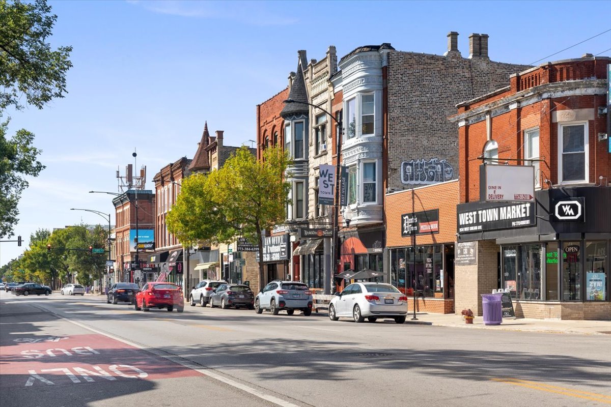 1921 West Chicago Avenue Chicago IL 60622