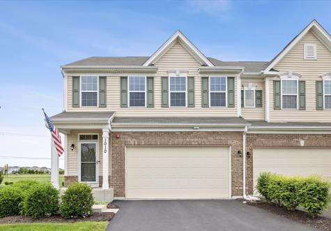 1010 Sears Circle Elburn IL 60119