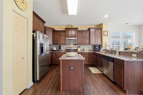 561 Autumn Circle Pingree Grove IL 60140