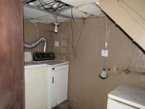 213 157TH Street Calumet City IL 60409