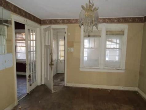 213 157TH Street Calumet City IL 60409