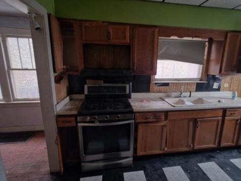 213 157TH Street Calumet City IL 60409