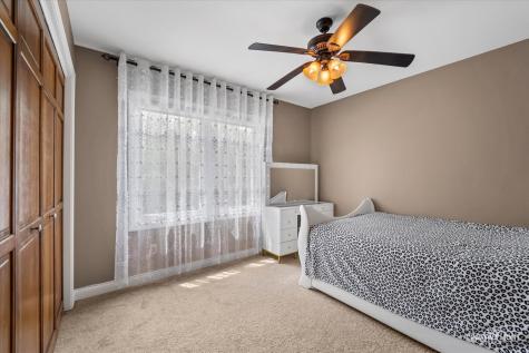 45 Briargate Circle Sugar Grove IL 60554