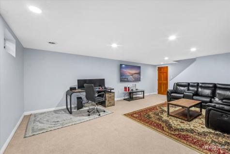 45 Briargate Circle Sugar Grove IL 60554