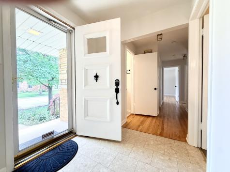 7303 North Kedvale Avenue Lincolnwood IL 60712