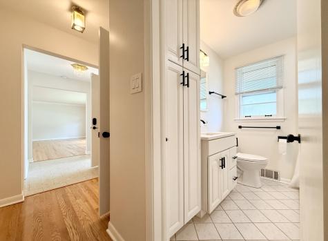 7303 North Kedvale Avenue Lincolnwood IL 60712