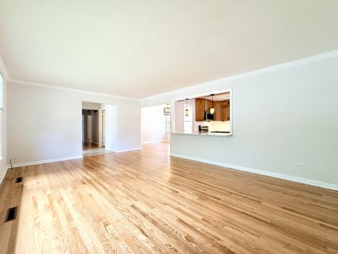 7303 North Kedvale Avenue Lincolnwood IL 60712