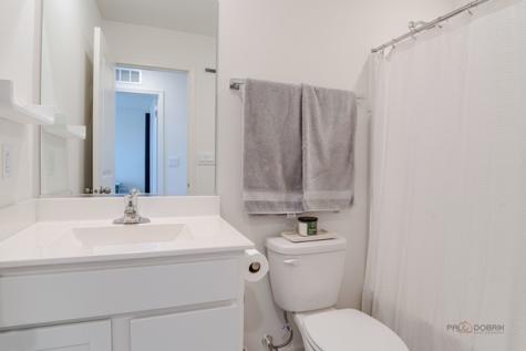 605 Acadia Avenue Mundelein IL 60060
