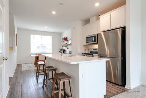 605 Acadia Avenue Mundelein IL 60060