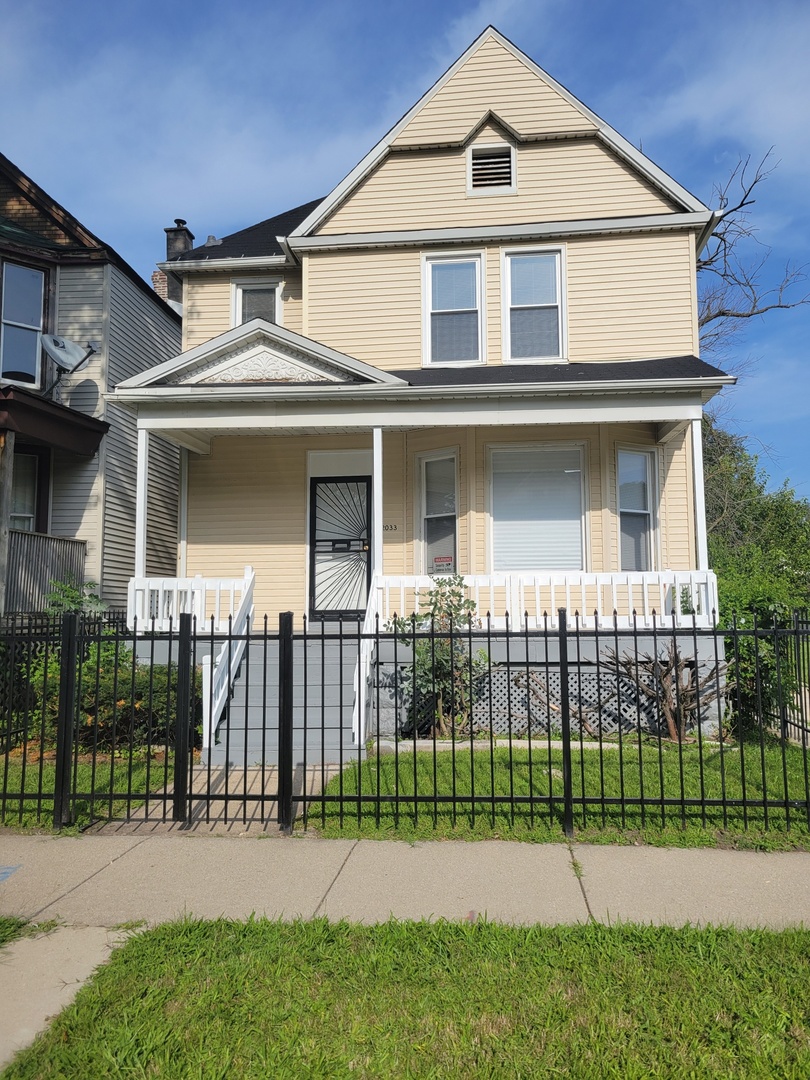 12033 South Wallace Street Chicago IL 60628