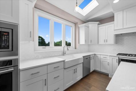 483 Deerfield Drive Oswego IL 60543