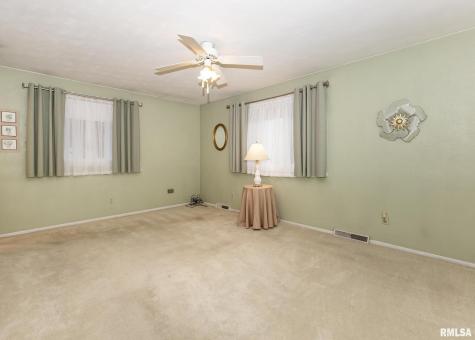2705 36TH Street Rock Island IL 61201