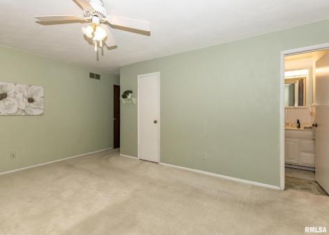 2705 36TH Street Rock Island IL 61201