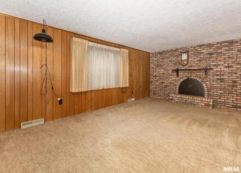 2705 36TH Street Rock Island IL 61201