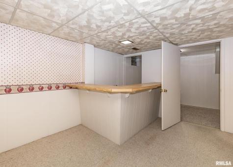 2705 36TH Street Rock Island IL 61201