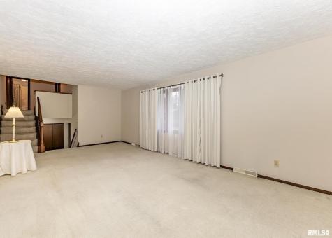 2705 36TH Street Rock Island IL 61201