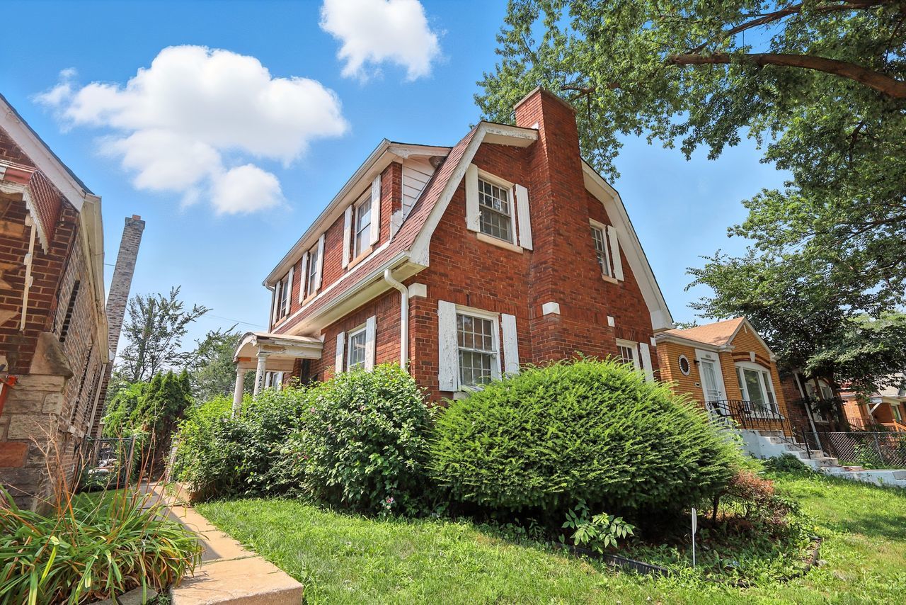 12220 South La Salle Street Chicago IL 60628