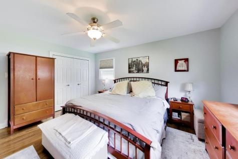 157 Walton Street Barrington IL 60010