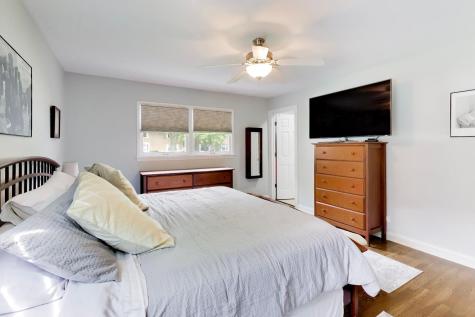 157 Walton Street Barrington IL 60010