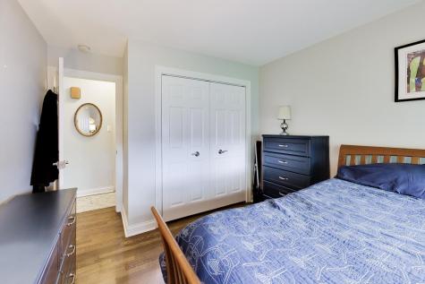 157 Walton Street Barrington IL 60010