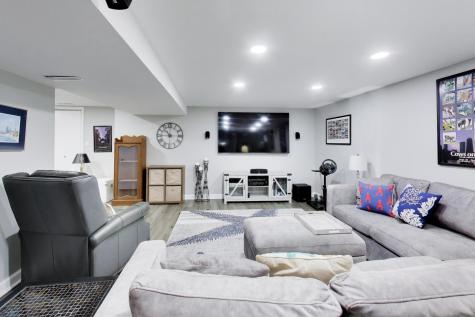 157 Walton Street Barrington IL 60010