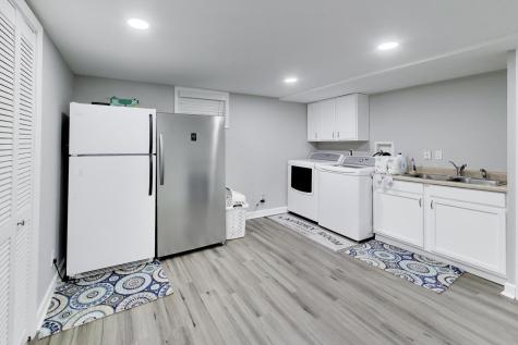 157 Walton Street Barrington IL 60010