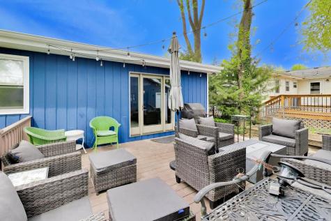 157 Walton Street Barrington IL 60010