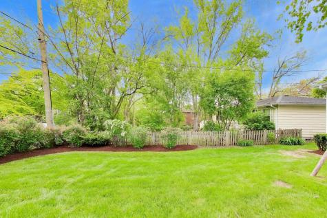 157 Walton Street Barrington IL 60010