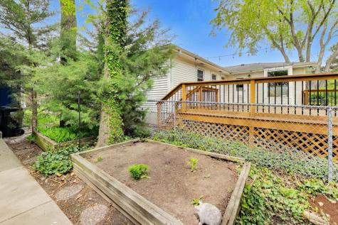 157 Walton Street Barrington IL 60010