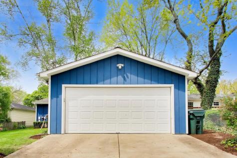 157 Walton Street Barrington IL 60010