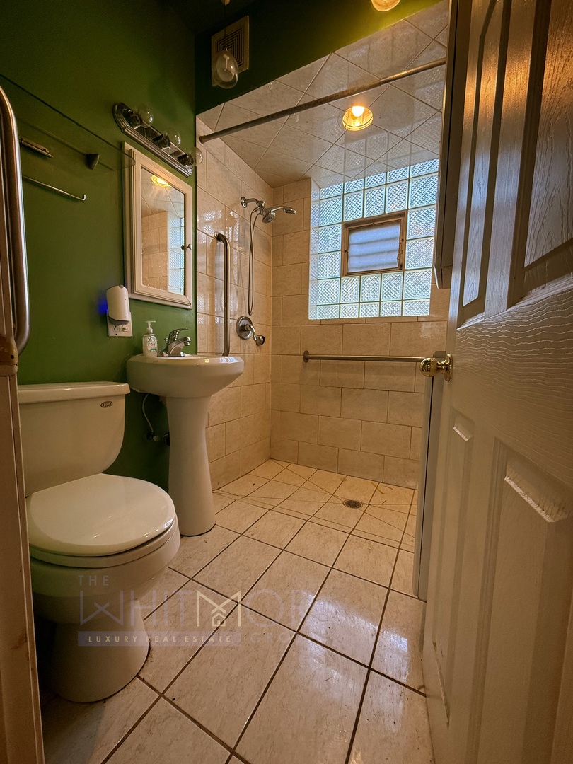 8505 South Vernon Avenue Chicago IL 60619