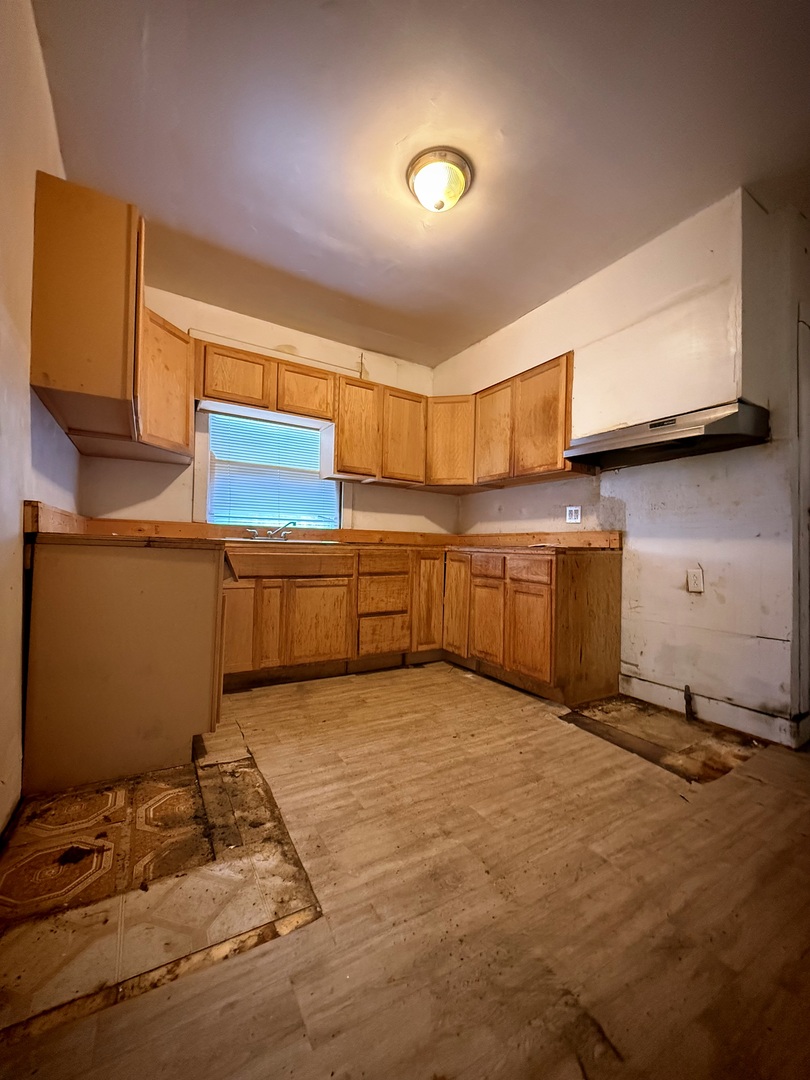 8505 South Vernon Avenue Chicago IL 60619