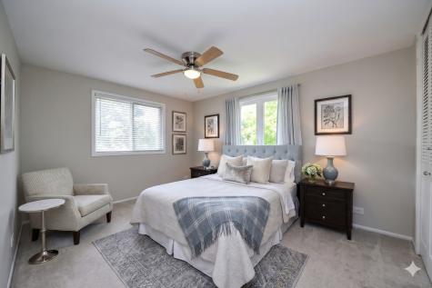 1696 Darwin Court Wheaton IL 60189