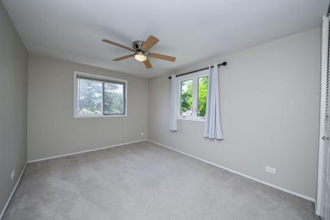 1696 Darwin Court Wheaton IL 60189
